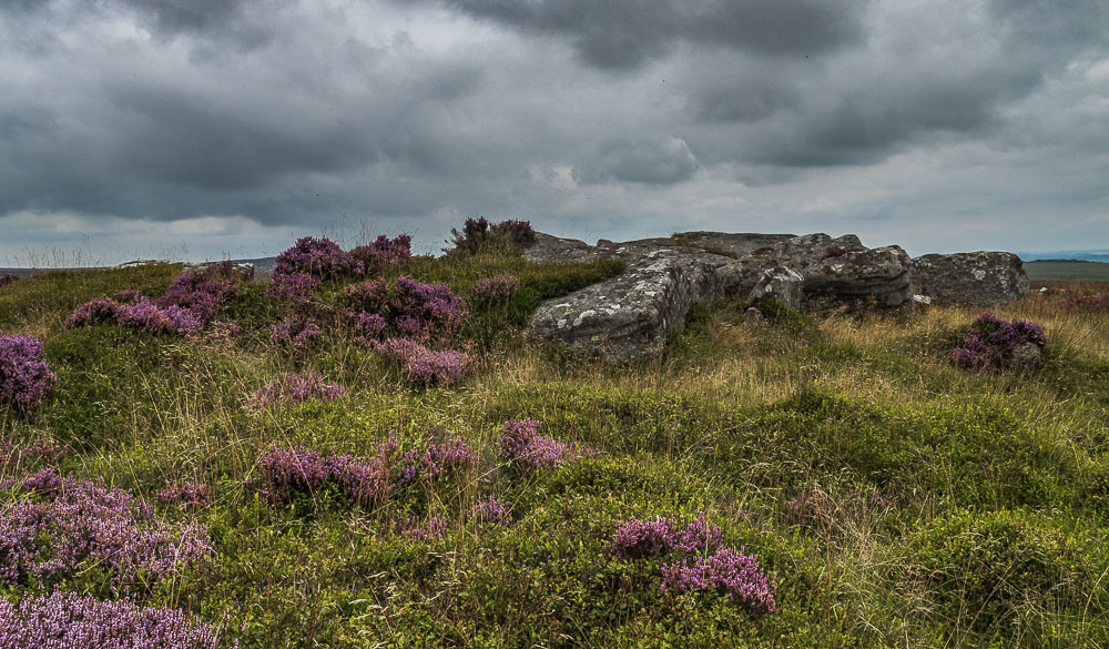 White Edge (Big Moor) White Edge (Big Moor)